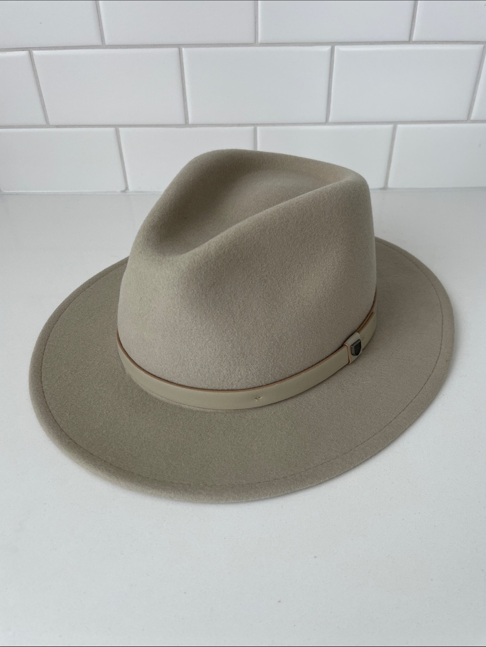 Brixton Cream Felt Fedora Hat with Leather Band • Large 7.5 - Picture 10 of 14